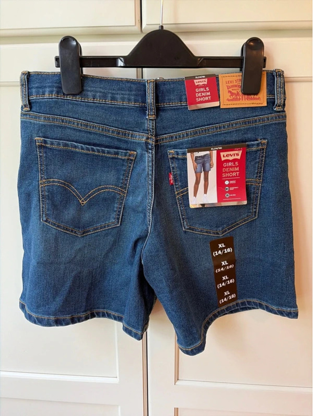NWT Levi’s Girls Girlfriend Midi Denim Shorts XL 14/16 All The Feels